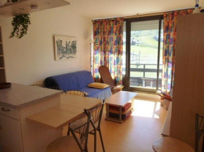 Appartement 6 pers avec balcon, accès pistes, parkings et casier à skis - FR-1-602-60